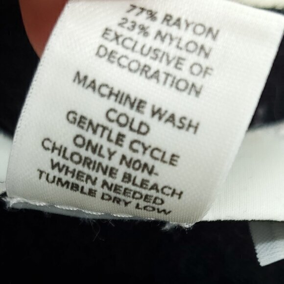 LOFT Short Sleeve Soft Knit Button Front Top with Floral Embellishment M… - Picture 14 of 14